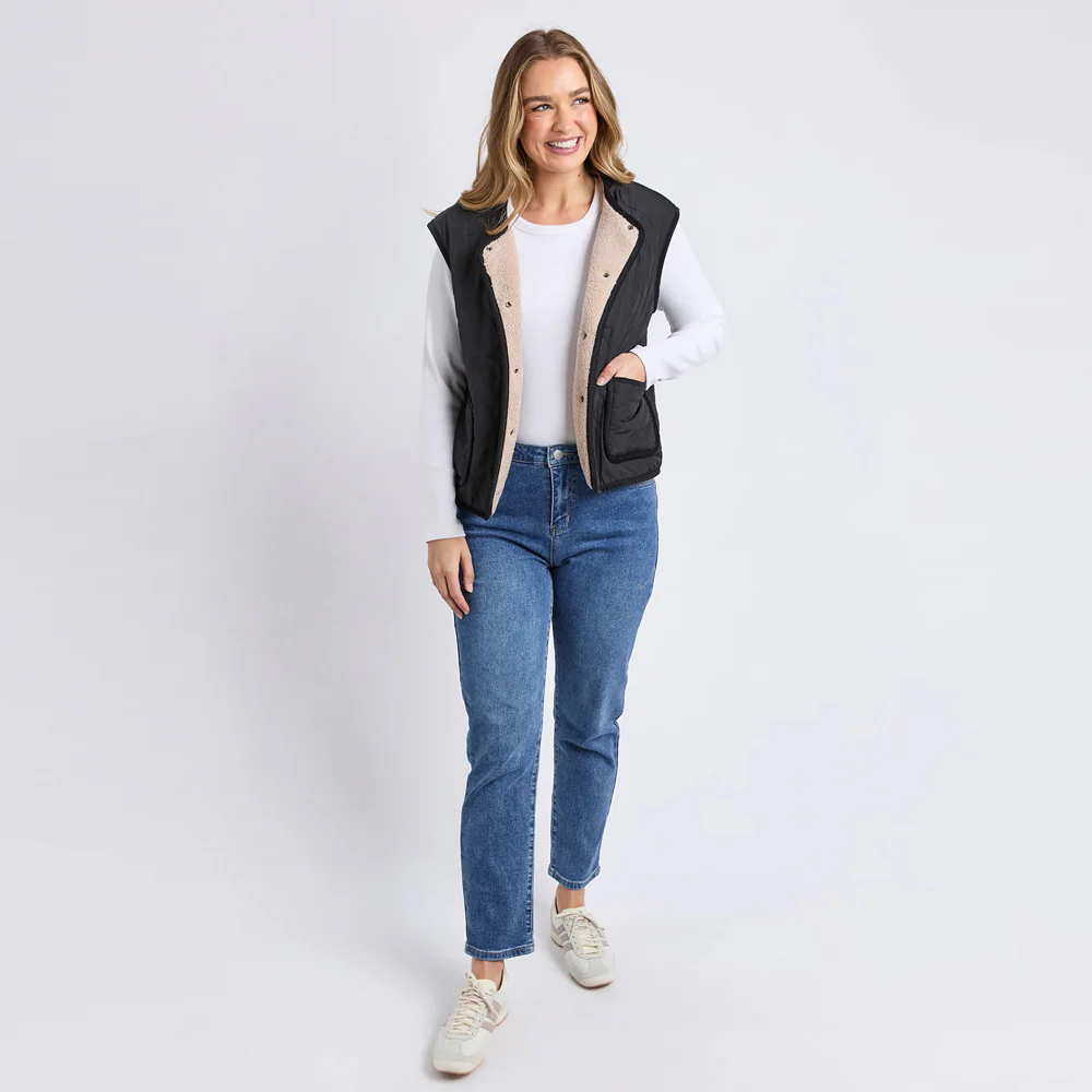 Alberta Vest - Black - Image 3
