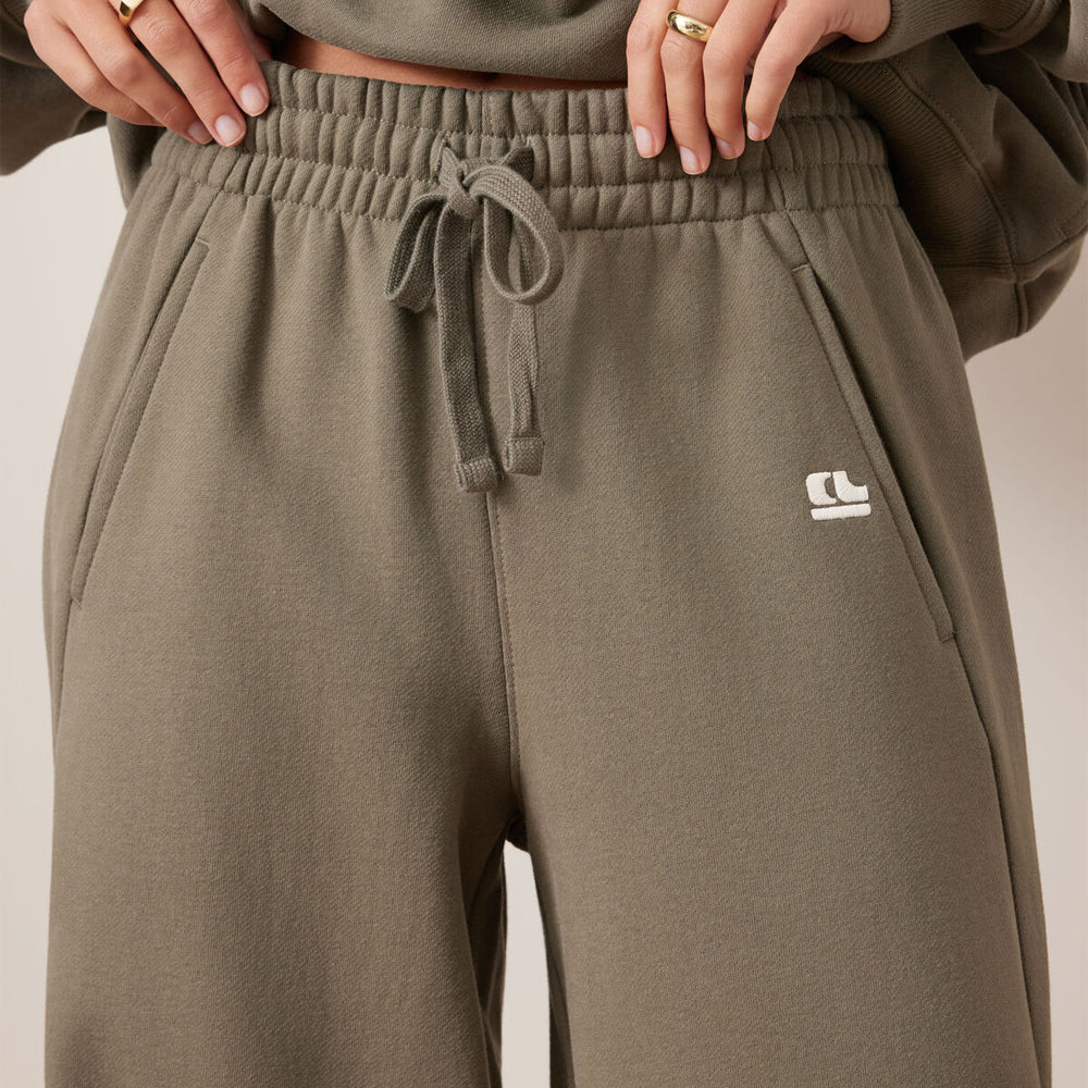 Elise Barrel Trackpant - Washed Olive - Image 4