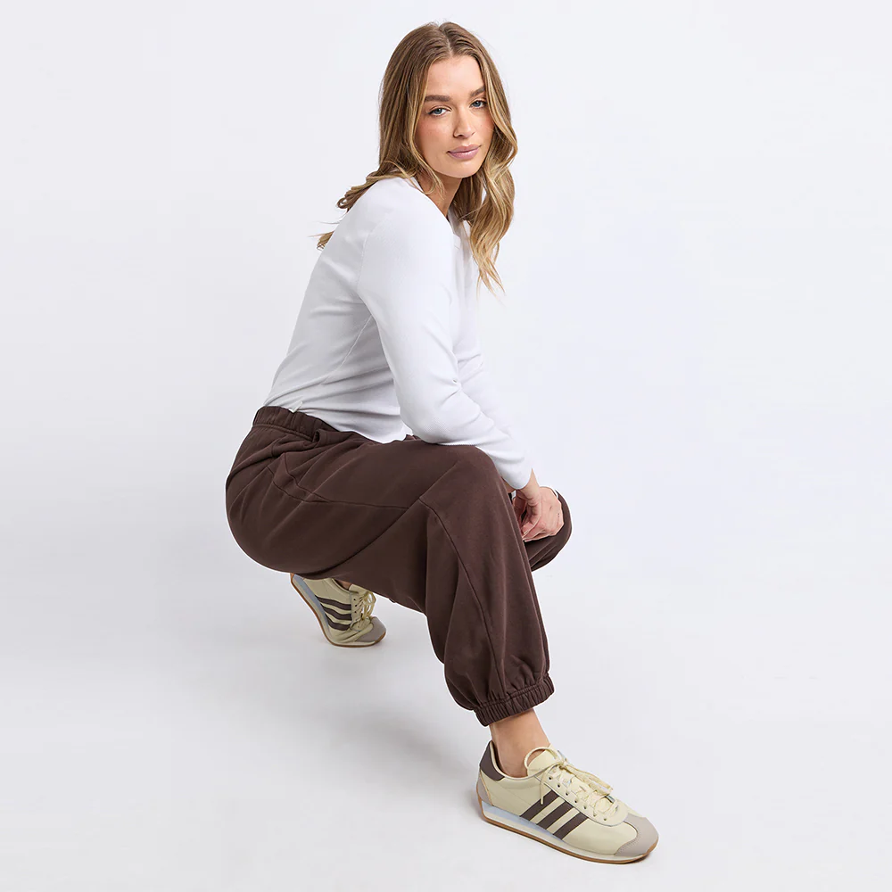 Foundation Barrel Track Pant - Coffee - Image 3