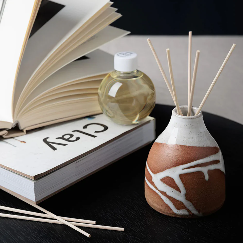Lemon Myrtle Hand Thrown Diffuser Set - Image 2