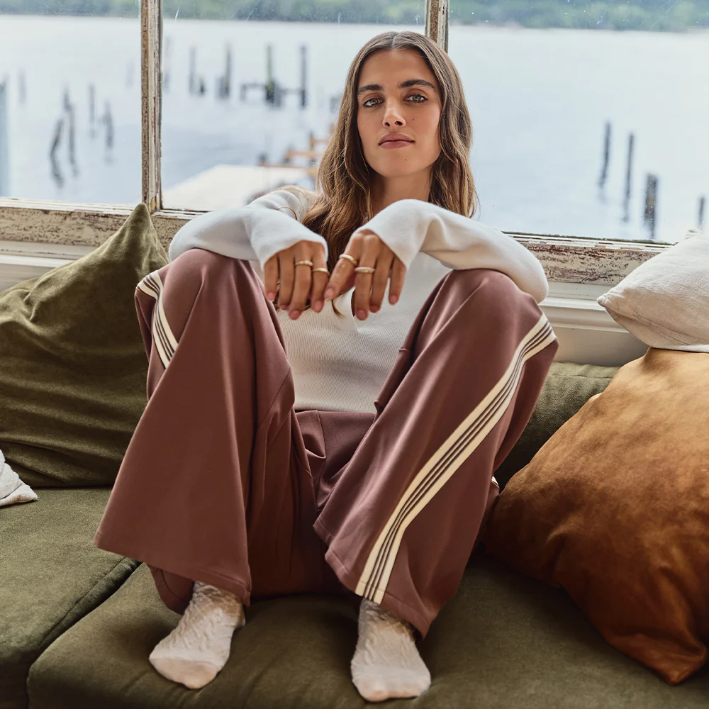 Lina Pant - Coffee