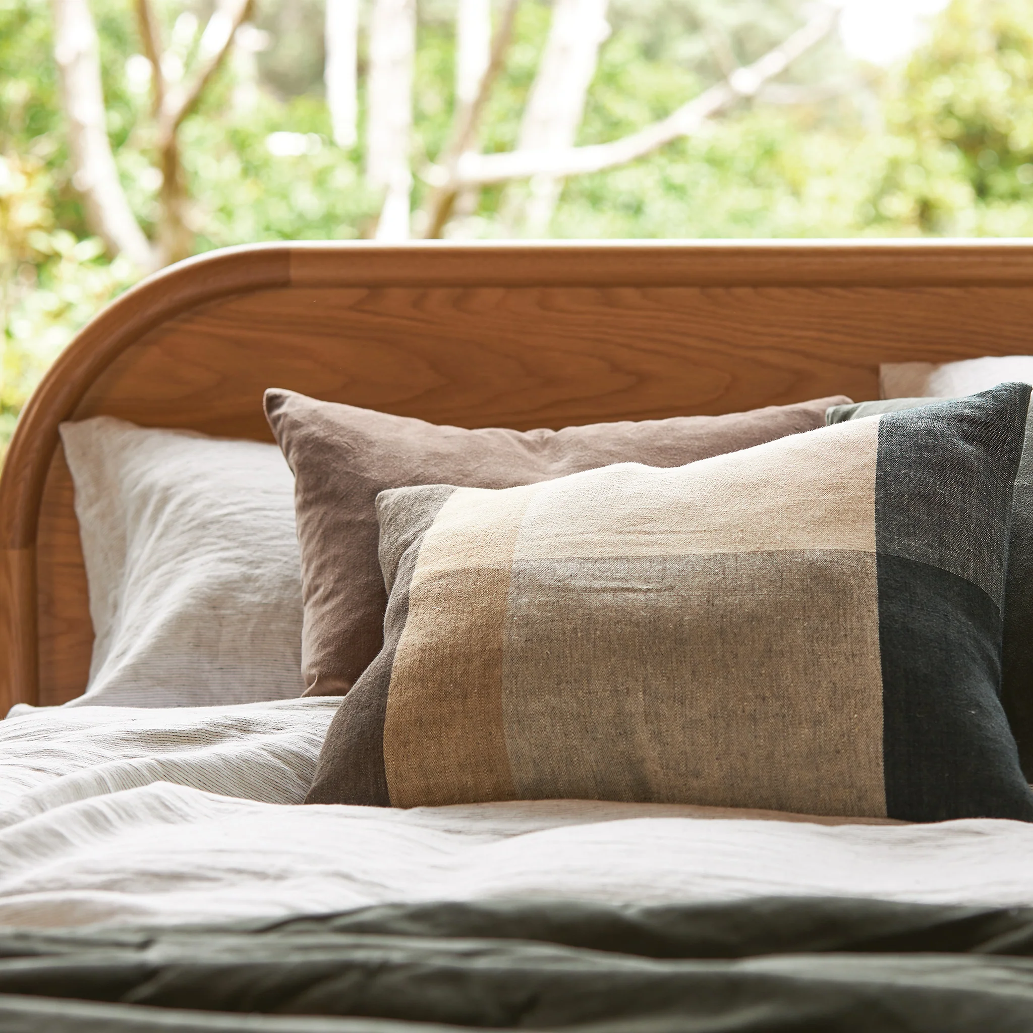 Morandi Handwoven Linen Cushion (Nori/Multi) - 55 x 45cm - Image 3
