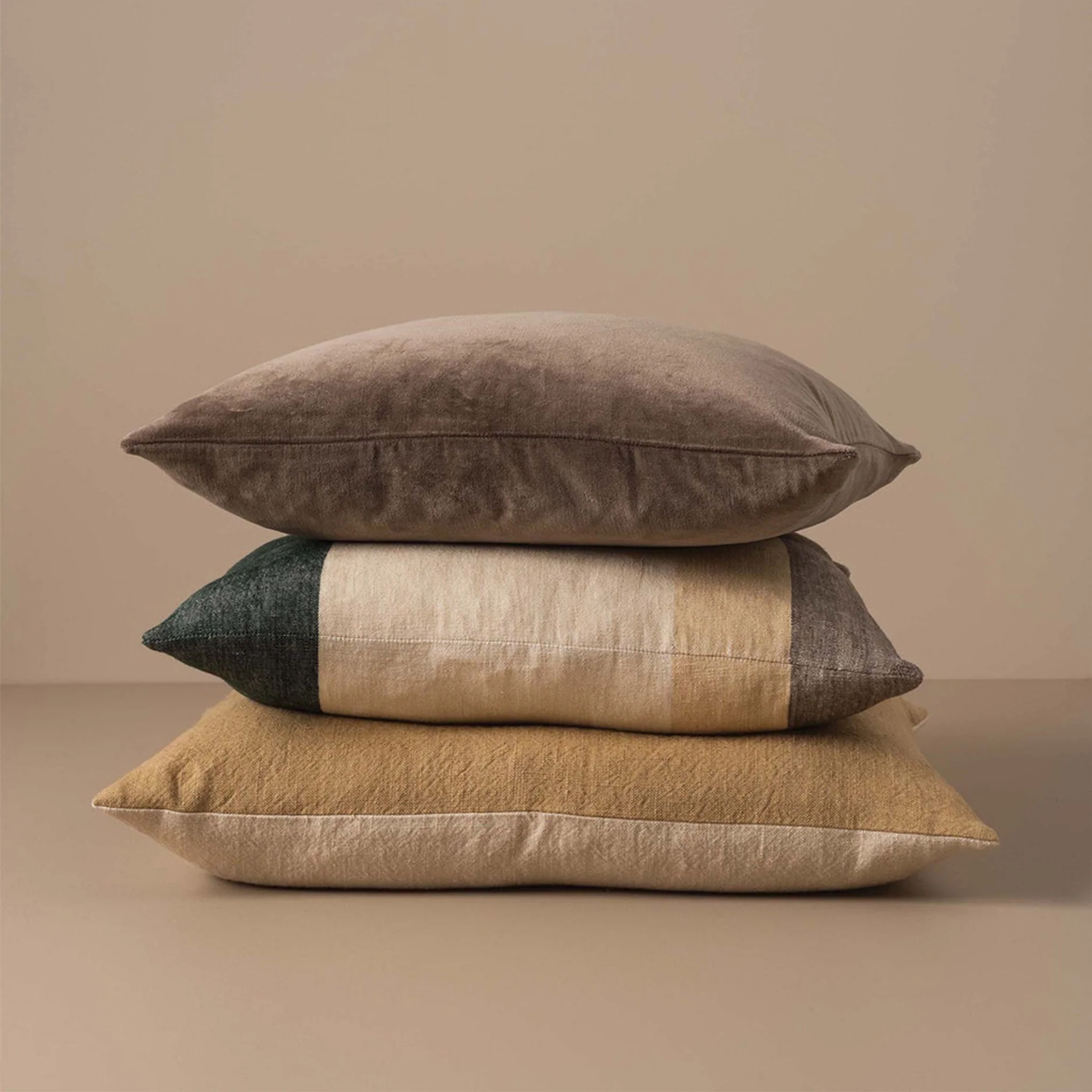 Morandi Handwoven Linen Cushion (Nori/Multi) - 55 x 45cm - Image 4