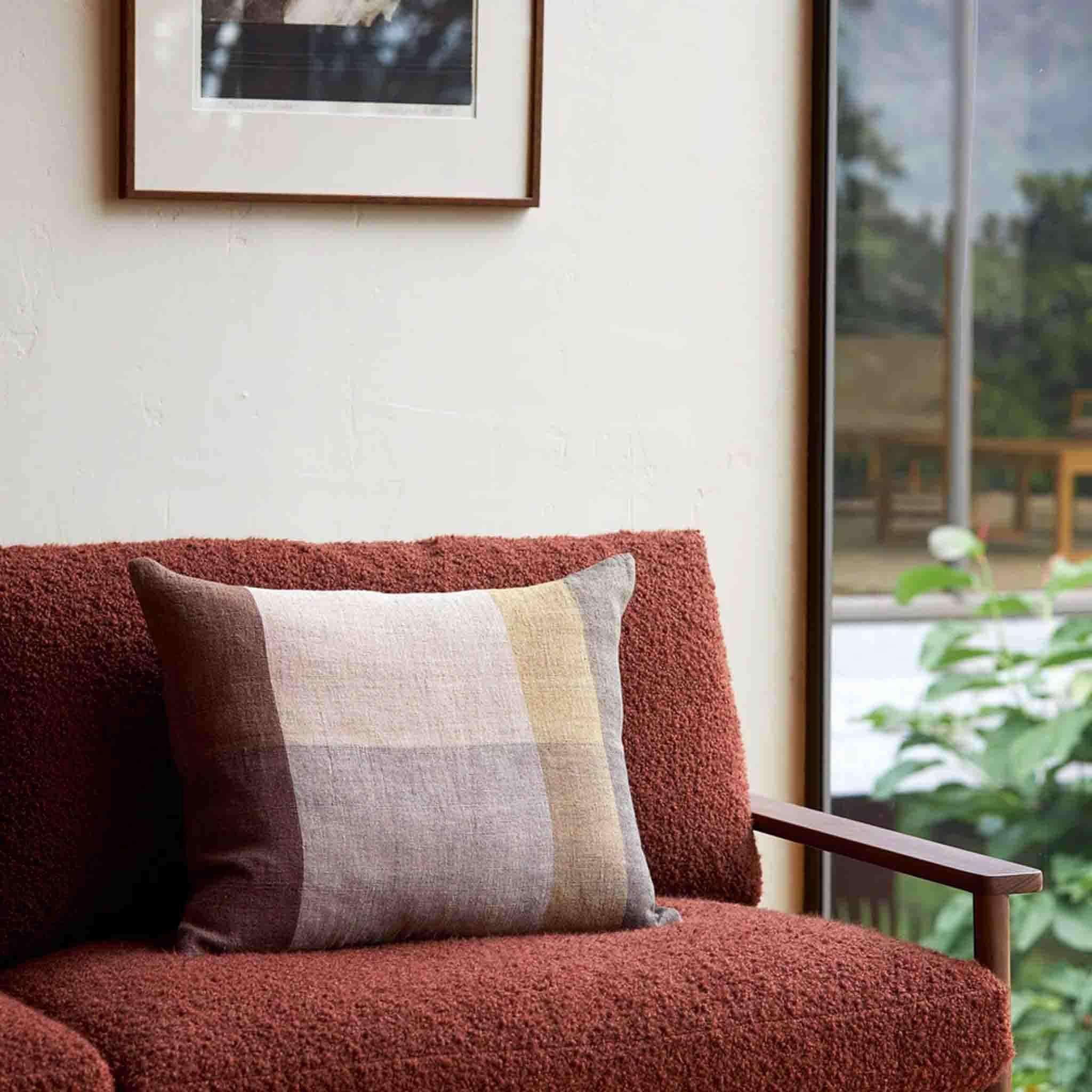 Morandi Handwoven Linen Cushion (Sultana/Multi) 55 x 45cm - Image 3