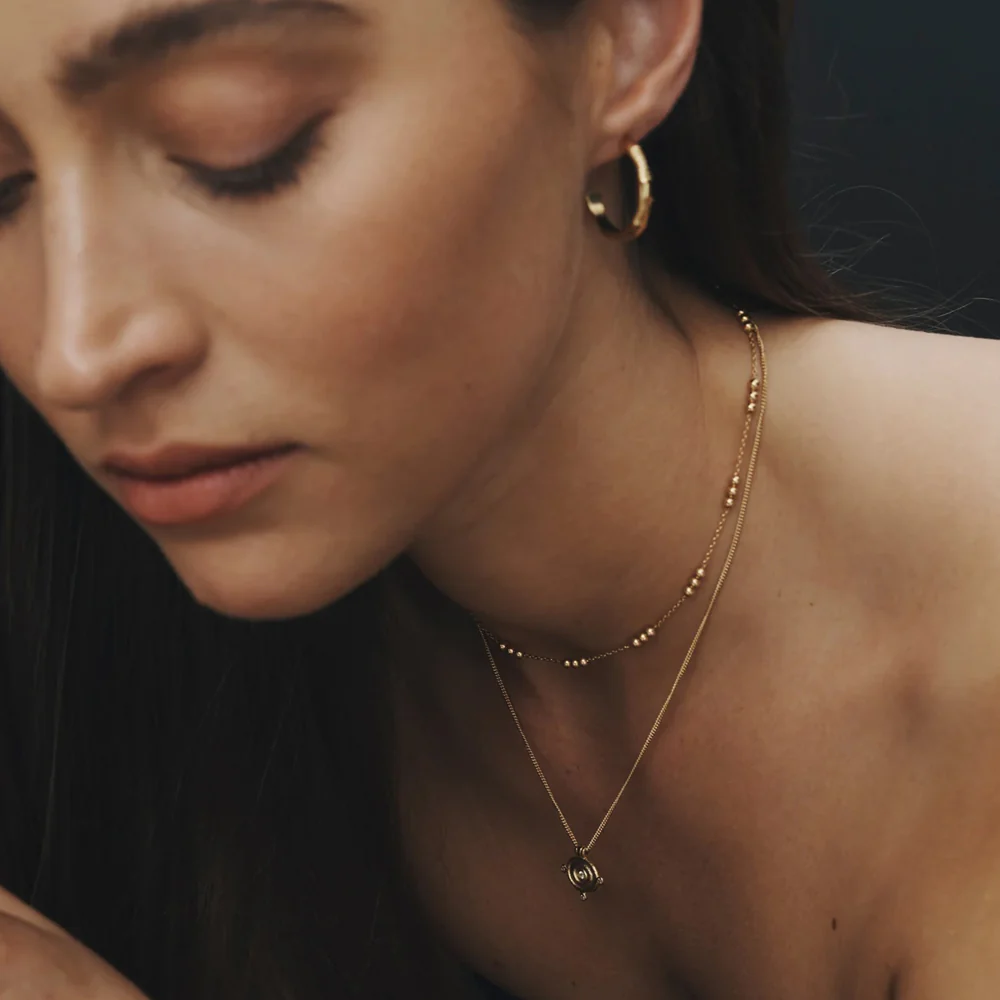 Reign Oval Necklace Gold - Image 3