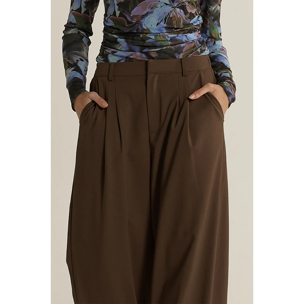 Roan Pleat Front Pant - Chocolate - Image 6