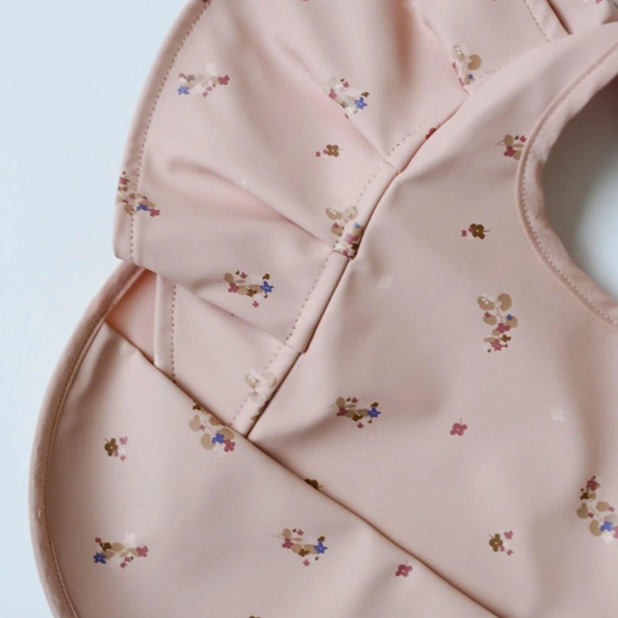 Waterproof Snuggle Bib - Posy Frill - Image 3